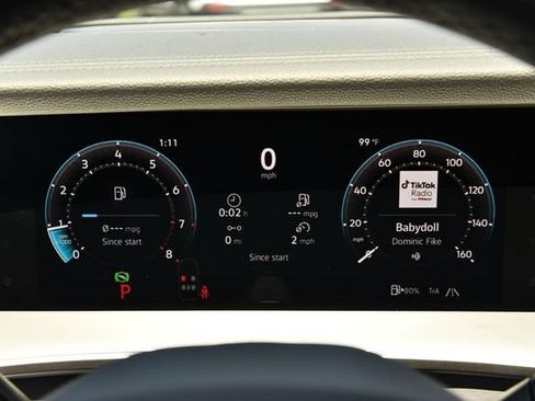 New 2026 Volkswagen Tiguan SE R-Line AWD/4WD image 12