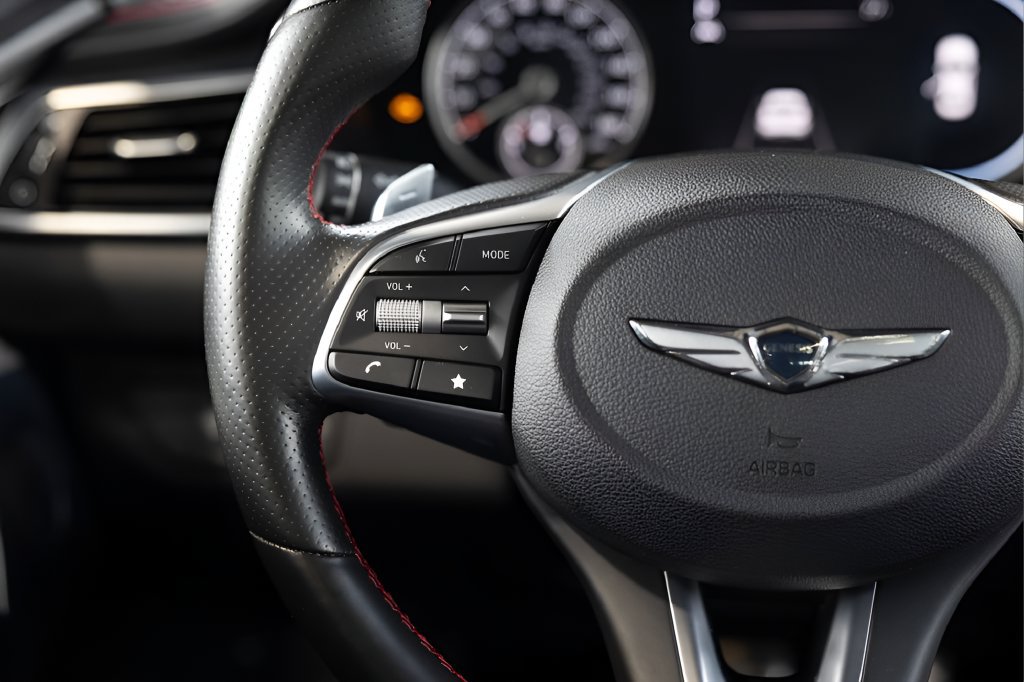 Used 2023 Genesis G70 2.0T w/ Sport Prestige Package AWD/4WD image 30