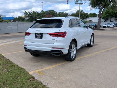 Certified 2023 Audi Q3 2.0T Premium w/ Convenience Package AWD/4WD image 10