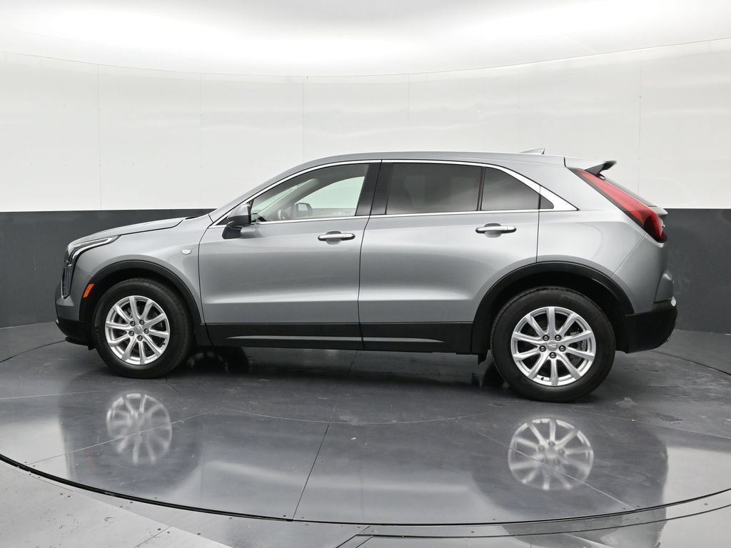 Certified 2023 Cadillac XT4 Luxury FWD image 2