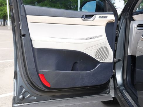 Used 2023 Hyundai Palisade Limited image 19