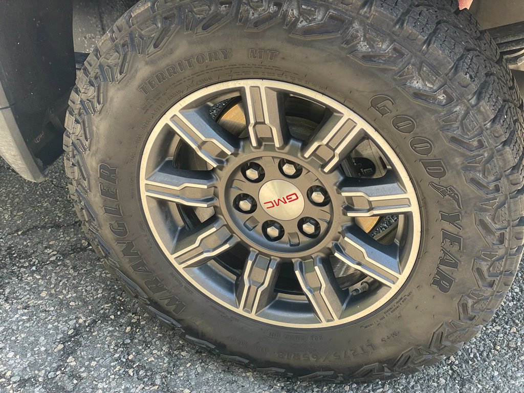 Used 2025 GMC Sierra 1500 AT4 AWD/4WD image 29
