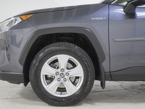 Used 2020 Toyota RAV4 XLE w/ Convenience Package image 18
