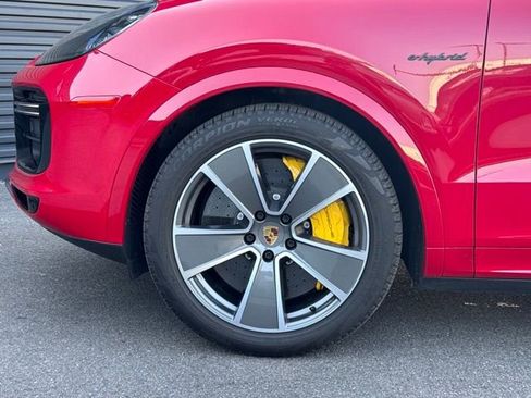 Used 2023 Porsche Cayenne Turbo S AWD/4WD image 11
