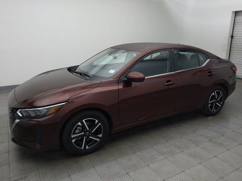 Used 2025 Nissan Sentra SV FWD image 2