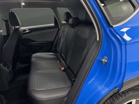 Used 2024 Volkswagen Taos SE w/ Panoramic Sunroof Package image 27