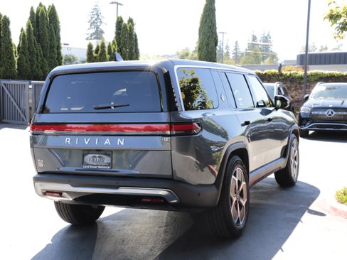 Used 2024 Rivian R1S Adventure AWD/4WD image 6