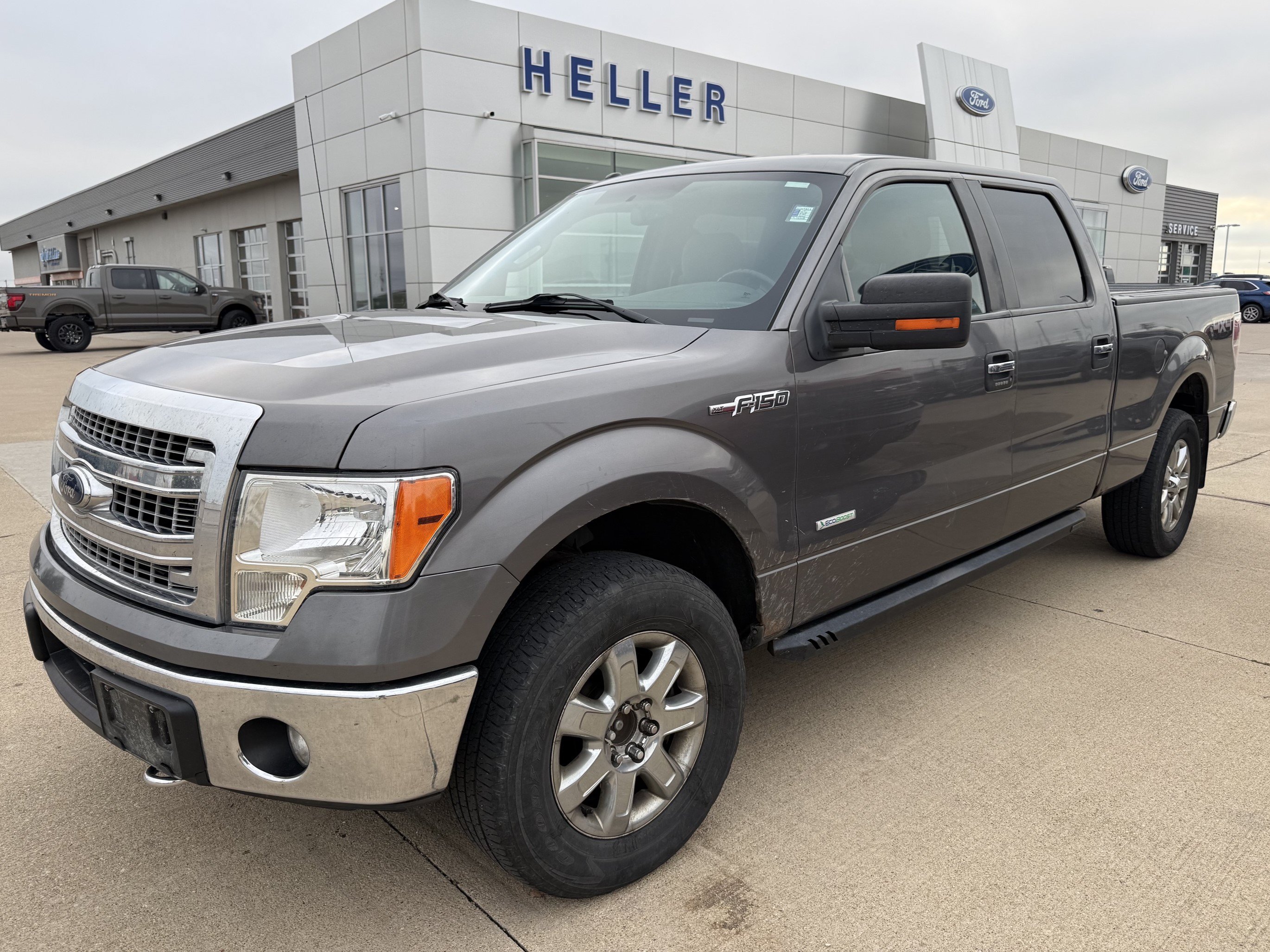 Used 2014 Ford F150 XLT w/ Equipment Group 302A Luxury AWD/4WD image 3