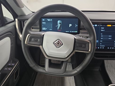 Used 2023 Rivian R1S Adventure AWD/4WD image 28