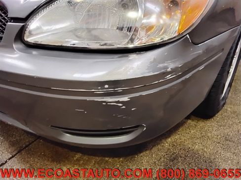 Used 2004 Ford Taurus SE FWD image 17