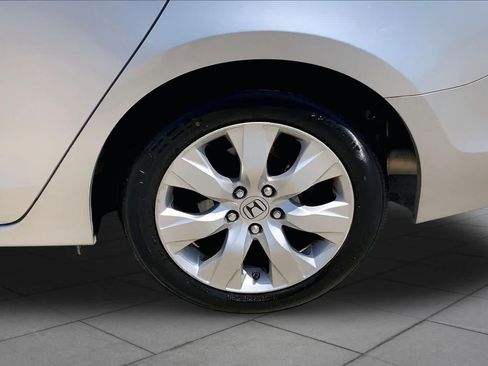 Used 2009 Honda Accord EX-L image 9