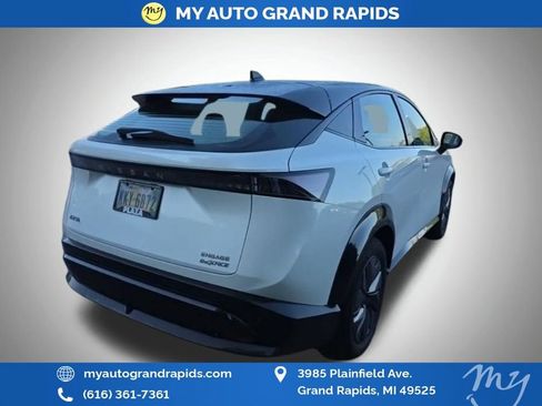 Used 2024 Nissan Ariya AWD image 3