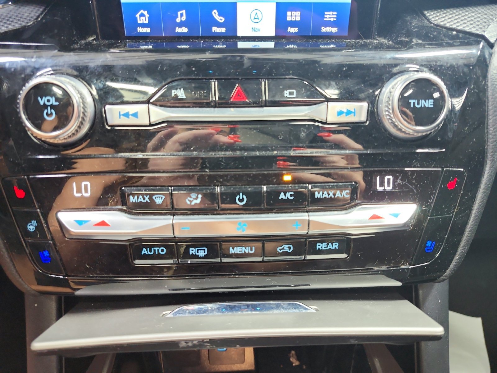 Used 2021 Ford Explorer ST w/ Equipment Group 401A AWD/4WD image 19