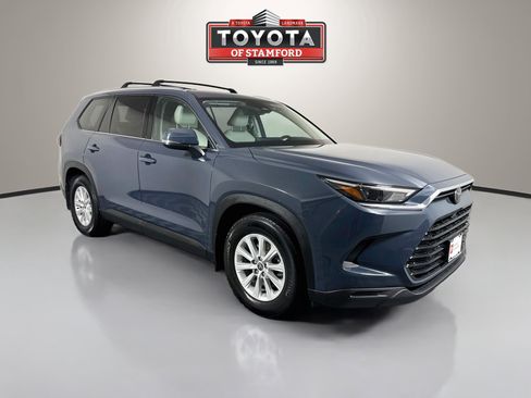 Certified 2024 Toyota Grand Highlander AWD image 1