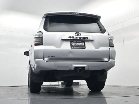 Used 2023 Toyota 4Runner SR5 AWD/4WD image 46