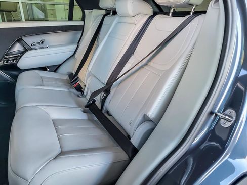 Used 2024 Land Rover Range Rover Sport SE image 11