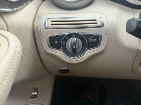 Used 2018 Mercedes-Benz C 300 Sedan image 19