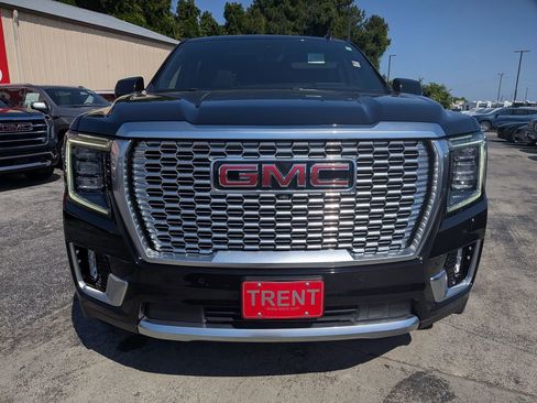 Used 2024 GMC Yukon XL Denali w/ Advanced Technology Package AWD/4WD image 5