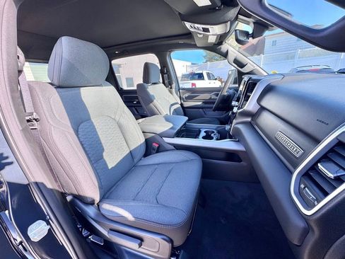 New 2026 RAM 1500 4x4 Crew Cab image 18