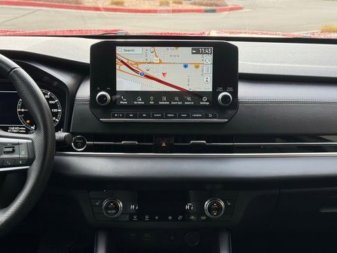 Used 2024 Mitsubishi Outlander SE image 14