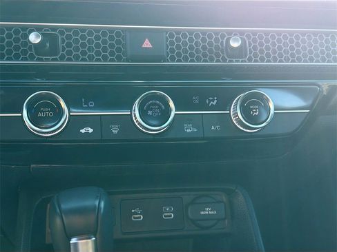 Used 2025 Honda Civic Sport image 15