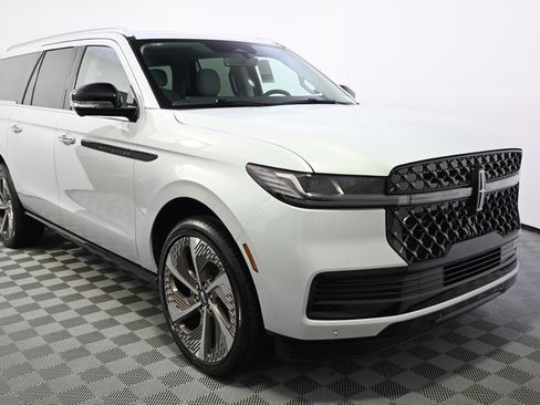 New 2025 Lincoln Navigator L Black Label image 8