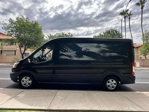 Used 2017 Ford Transit 350 XLT RWD image 5