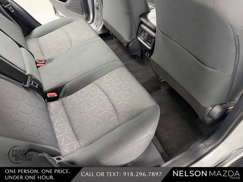 Used 2020 Toyota RAV4 XLE FWD image 43