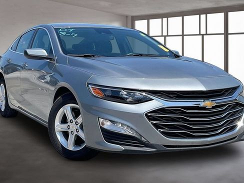 Used 2024 Chevrolet Malibu LT FWD image 3
