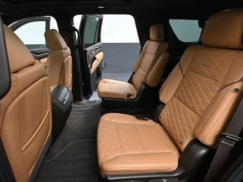 Used 2023 Cadillac Escalade Sport w/ Touring Package AWD/4WD image 45