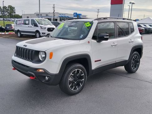 Used 2023 Jeep Renegade Trailhawk AWD/4WD image 7