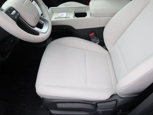 New 2026 Hyundai Santa Fe SE image 16