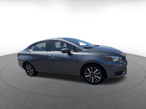 Used 2025 Nissan Versa SV FWD image 2
