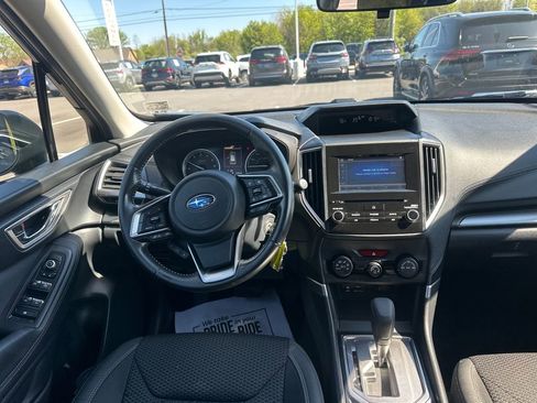 Used 2019 Subaru Forester Premium w/ All-Weather Package AWD/4WD image 17