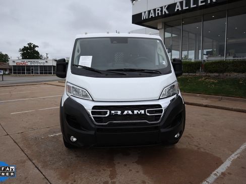 Used 2025 RAM ProMaster 2500 w/ U-Haul Equipment Group FWD image 9