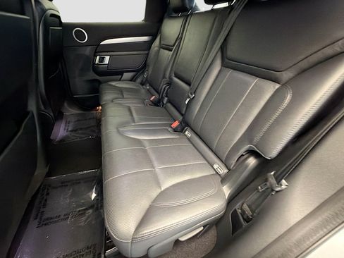 Used 2020 Land Rover Discovery Landmark AWD/4WD image 11