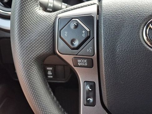 Certified 2023 Toyota Tacoma TRD Off-Road w/ Technology Package AWD/4WD image 20