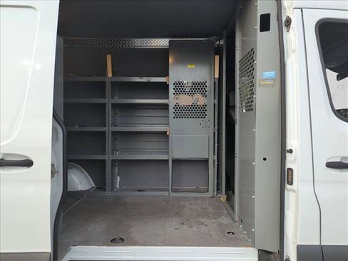 Used 2022 Mercedes-Benz Sprinter 2500 image 18