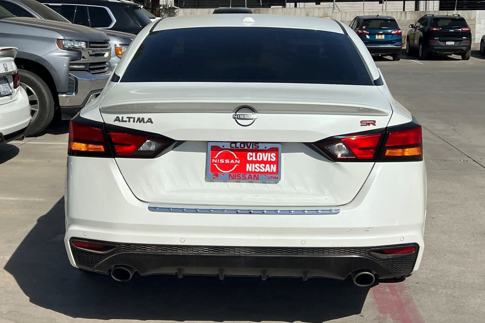 Used 2023 Nissan Altima 2.5 SR w/ SR Premium Package FWD image 8