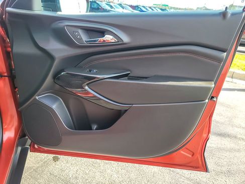 Used 2024 Chevrolet Trax RS w/ Sunroof Package image 21