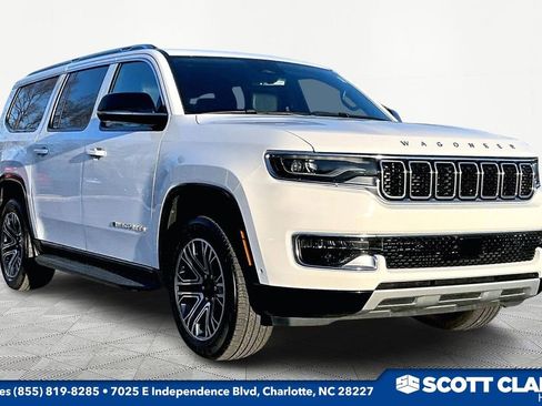 Used 2024 Jeep Wagoneer L Series II w/ Flexible Seating Group image 1