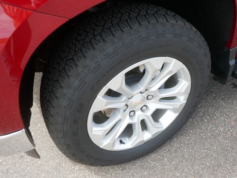 Used 2023 Chevrolet Silverado 1500 LTZ AWD/4WD image 16