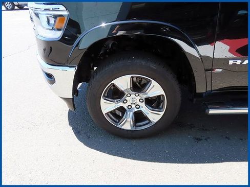 Used 2022 RAM 1500 Laramie AWD/4WD image 4