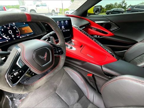 Used 2023 Chevrolet Corvette Stingray Premium Conv w/ Stealth Interior Trim Package RWD image 9