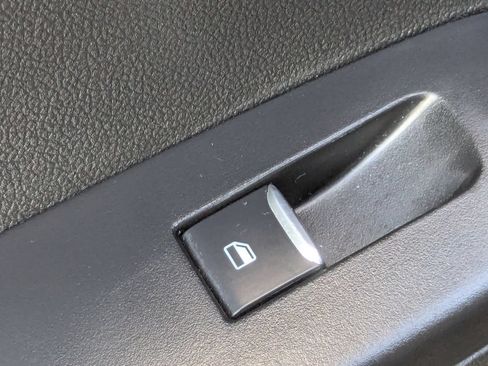 Used 2025 Ford Escape ST-Line FWD image 28
