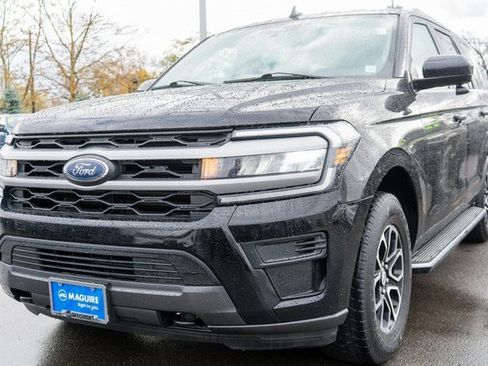 Used 2022 Ford Expedition XLT w/ Equipment Group 202A image 2