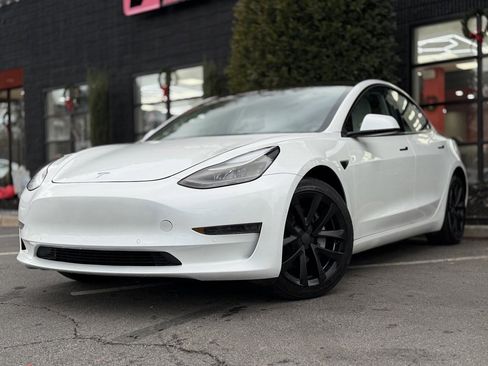 Used 2022 Tesla Model 3 Long Range image 2