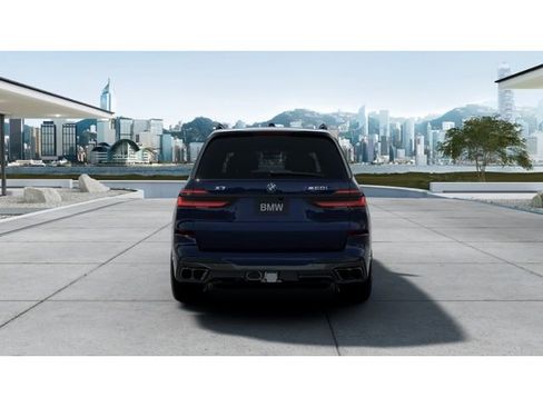 New 2026 BMW X7 M60i image 5