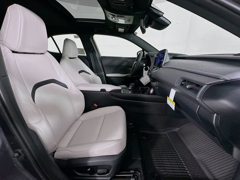 New 2026 Lexus UX 300h AWD image 32