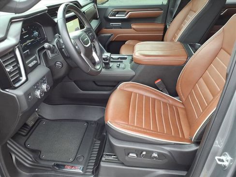 Used 2025 GMC Sierra 1500 Denali Ultimate image 10